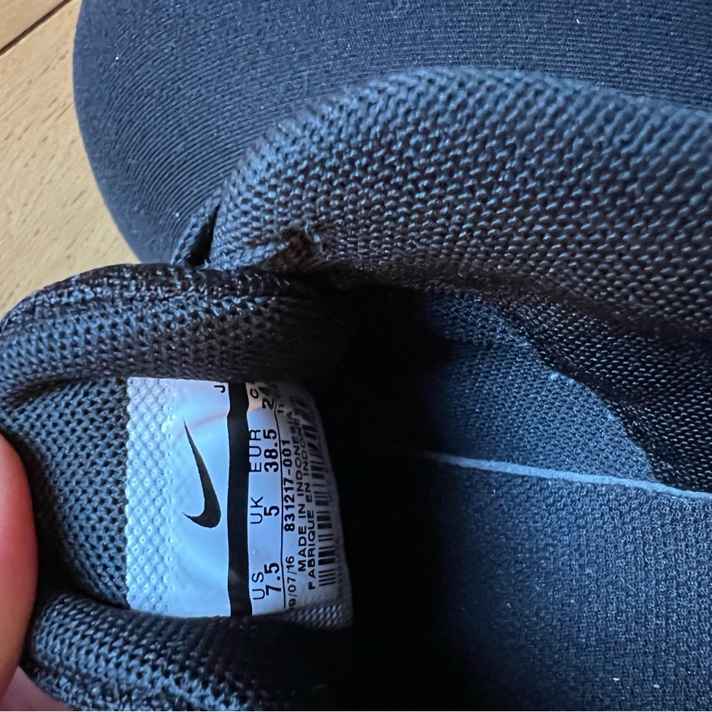 Women’s Nike shoes